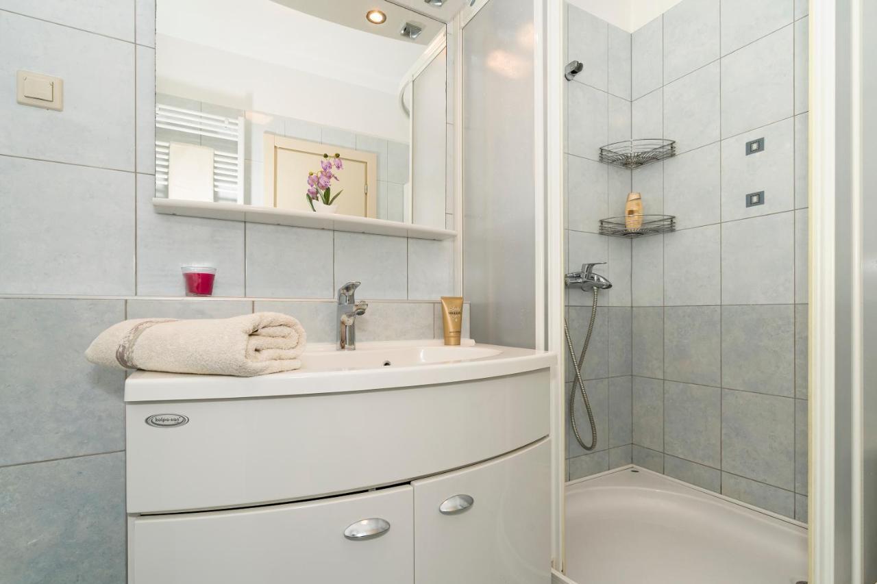 Luxury 1 Bedroom App Center&Balcony Free Parking Split Exterior foto